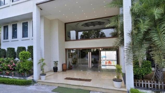 Om Sanctuary Resort By Pinks Hospitality Rupāwati Esterno foto